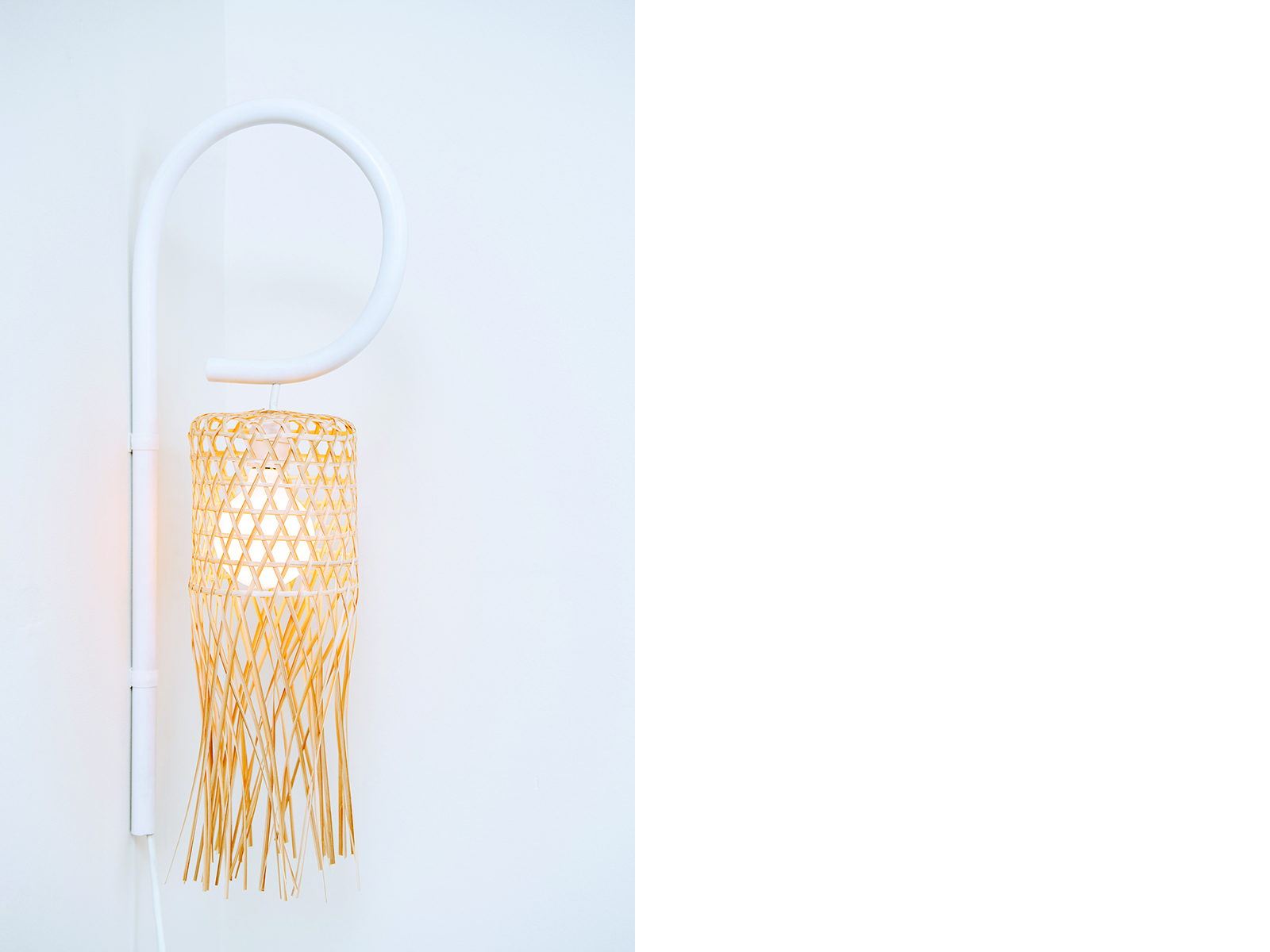 Marta_Elvire_00450_white-sconce
