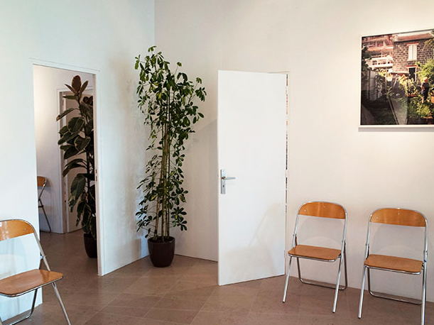 4 waiting corners
